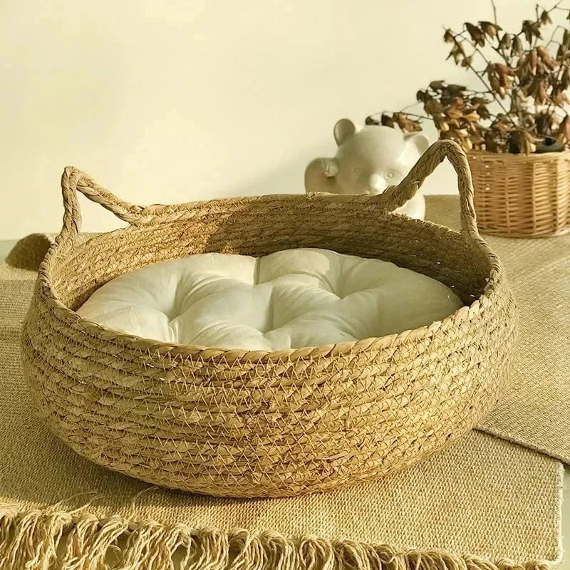 TechnuPet Cat Bed United States / Basket and cushion / 46cm Hand-Woven Rattan Cat Bed